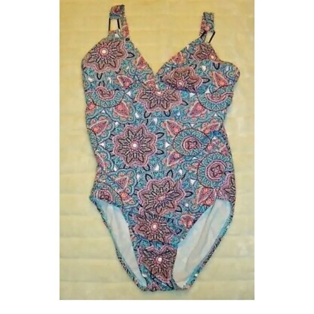 BEAUTIFUL LIKE NEW ASSETS MEDIUM 1-PIECE SWIMSUIT
